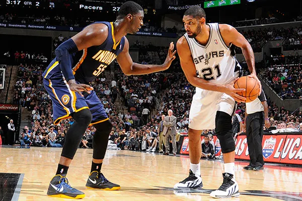 皇马帅位不稳，阿隆索可能被解雇，阿韦罗亚或成替代者，球员与主帅责任争议。